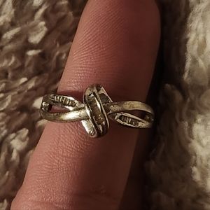 Sterling Silver 925 and diamond baguette ring Size 7 Authentic Twisted Knot